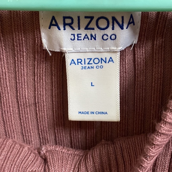 Bring on that style by pairing up this top with a jeans! #ArizonaJeanCO - Picture 3 of 4